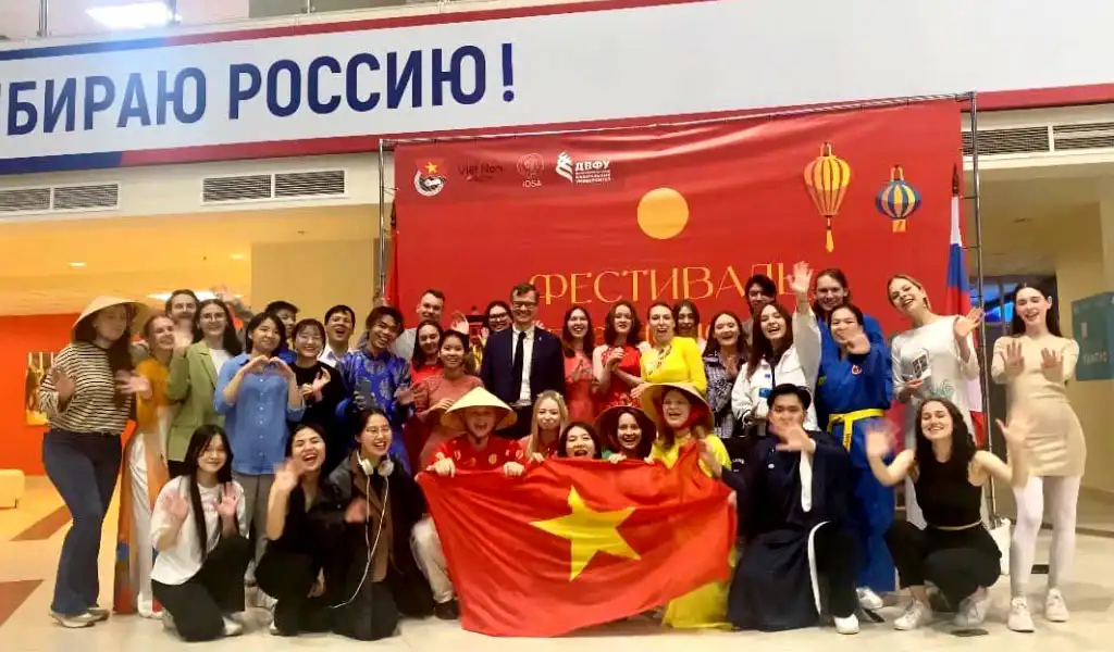 Sinh viên Đại học Viễn Đông tổ chức Lễ hội Văn hóa Việt Nam 2 sinh vien dai hoc vien dong to chuc le hoi van hoa viet nam