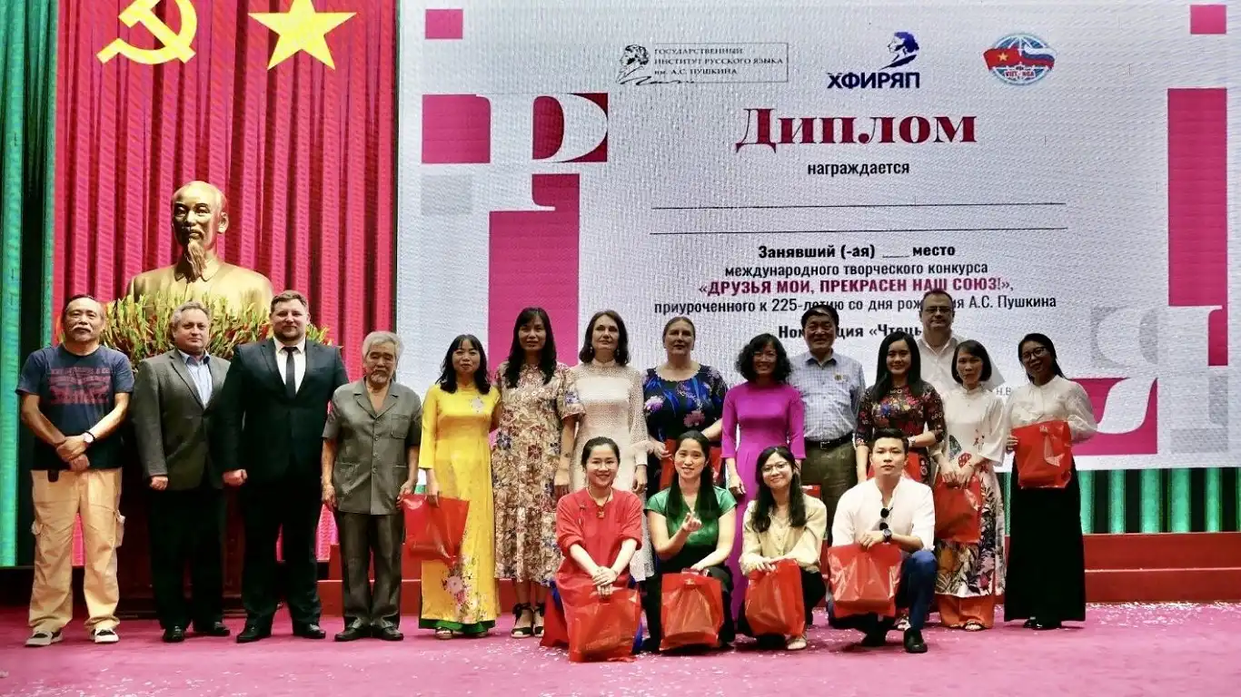 Cuộc thi Tìm kiếm tài năng quốc tế kỷ niệm 225 năm ngày sinh Pushkin tại Hà Nội 4 cuoc thi tim kiem tai nang quoc te ky niem 225 nam ngay sinh pushkin tai ha noi 3
