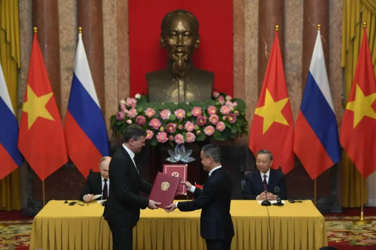 Trường Đại học Hà Nội ký kết Thỏa thuận hợp tác với Học viện Hành chính công RANEPA 19 truong dai hoc ha noi ky ket thoa thuan hop tac voi hoc vien hanh chinh cong ranepa