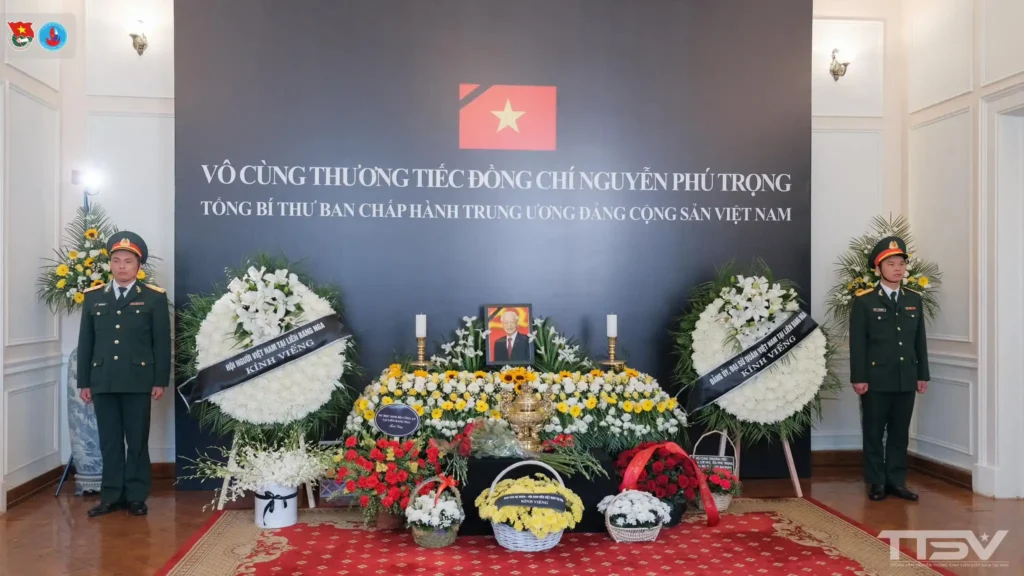 du hoc sinh viet nam tai nga kinh vieng tong bi thu nguyen phu trong