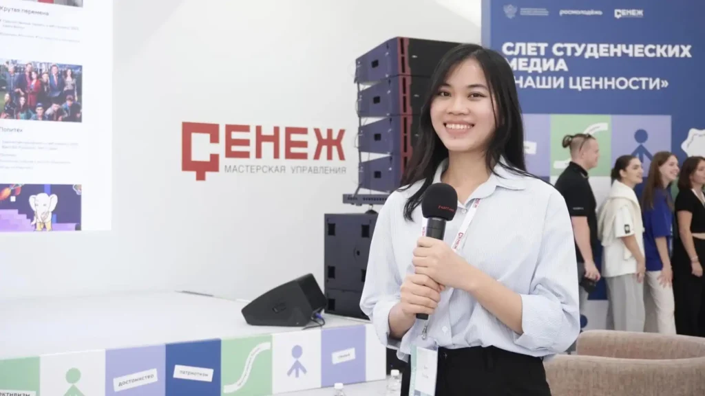 Sinh viên Việt Nam tỏa sáng tại Diễn đàn Truyền thông Quốc tế 1 sinh vien viet nam toa sang tai dien dan truyen thong quoc te