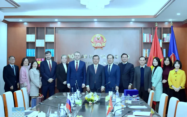 Bộ Giáo dục Đào tạo Việt Nam tiếp đoàn công tác Bộ Khoa học và Giáo dục đại học Nga 13 bo giao duc dao tao viet nam tiep doan cong tac bo khoa hoc va giao duc dai hoc nga