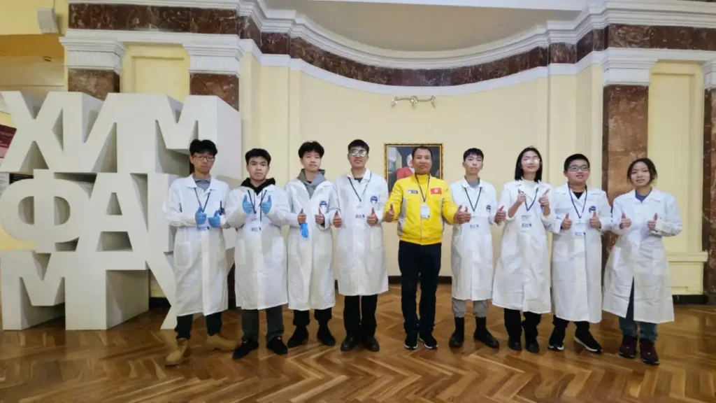 viet nam doat huy chuong vang olympic du an hoa hoc quoc te tai nga