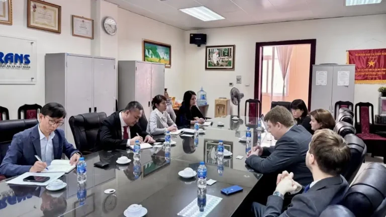 cuc an toan buc xa va hat nhan trao doi chuyen mon voi dai hoc nga