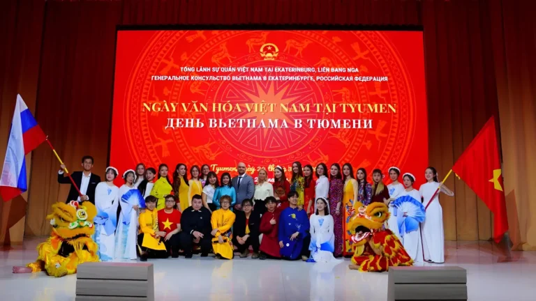ngay van hoa viet nam tai tyumen cau noi giao luu giua hai nen van hoa