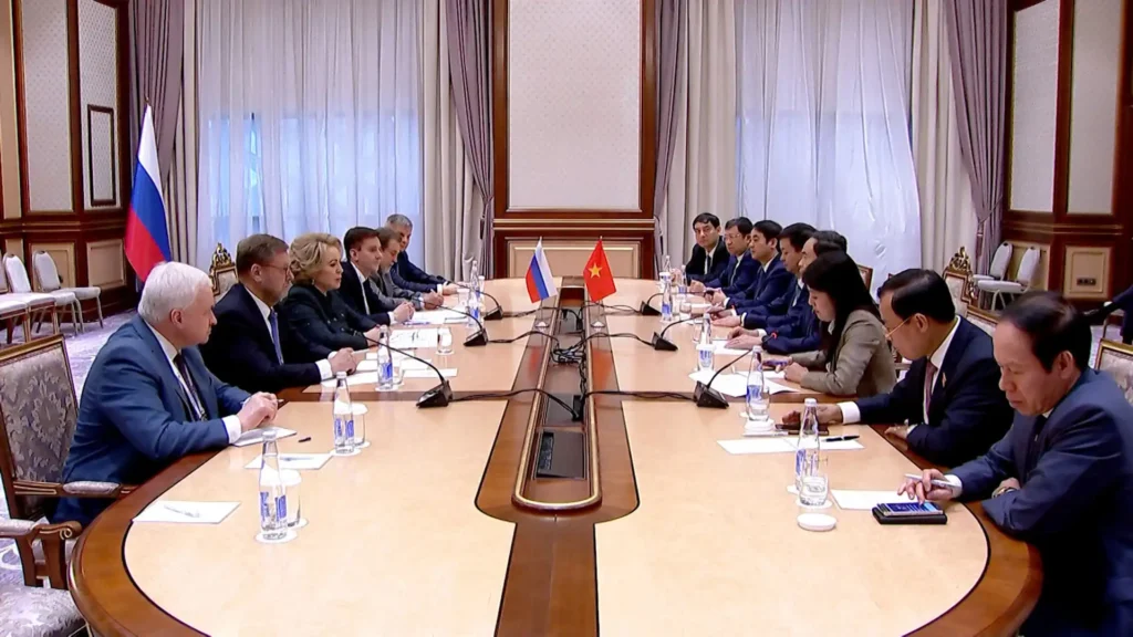 nga va viet nam tang cuong quan he doi tac chien luoc toan dien