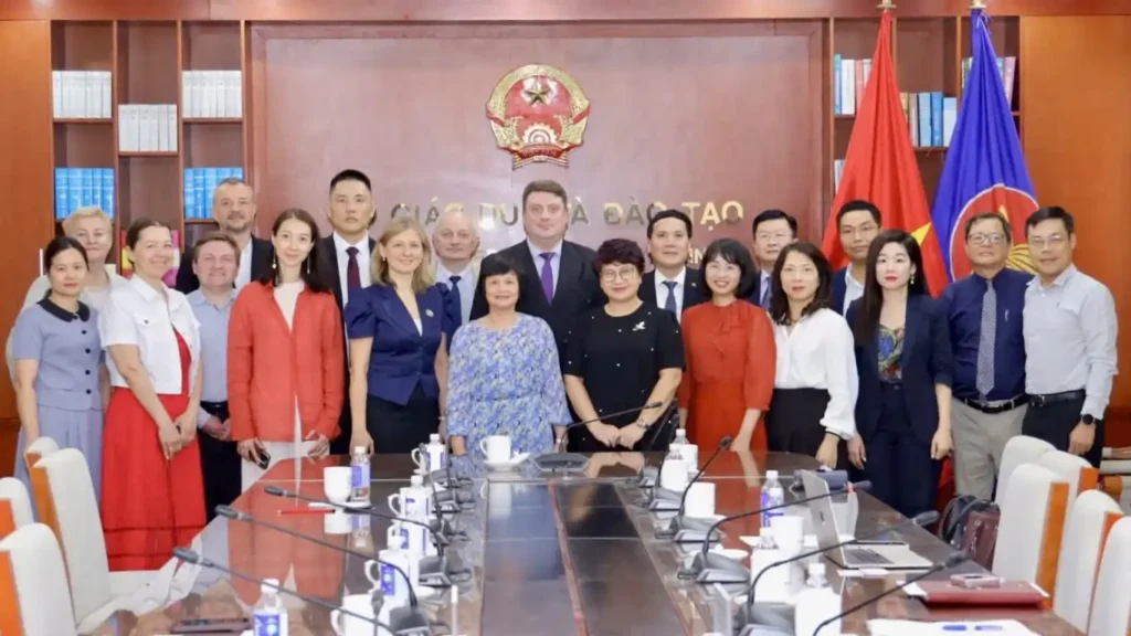 Việt Nam và Liên bang Nga thúc đẩy mạng lưới đại học kinh tế 1 viet nam va lien bang nga thuc day mang luoi dai hoc kinh te