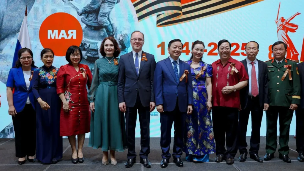 dai su quan lien bang nga chieu dai mung 80 nam ngay chien thang