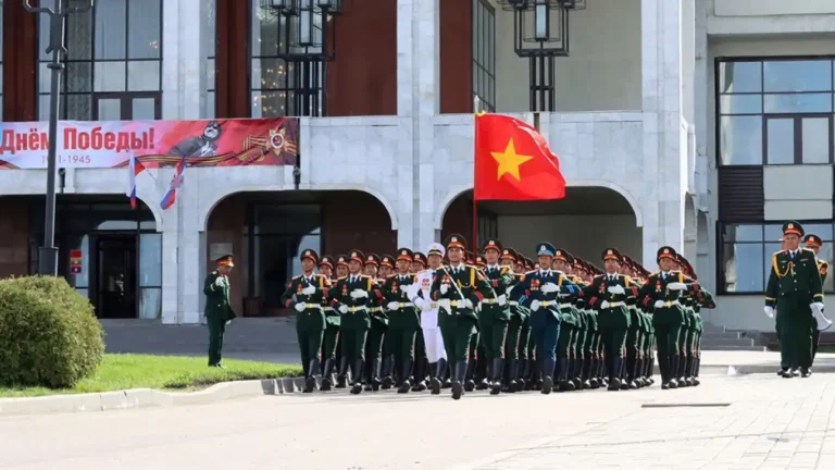 Đoàn Việt Nam sẵn sàng cho lễ duyệt binh kỷ niệm 80 năm chiến thắng 13 doan viet nam san sang cho le duyet binh ky niem 80 nam chien thang
