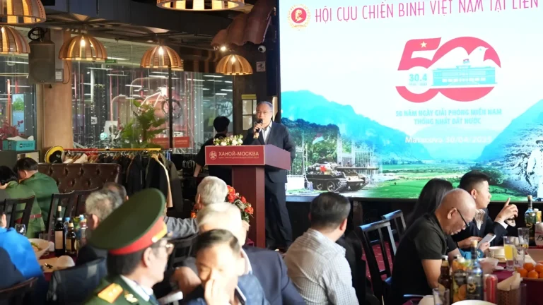 Hội cựu chiến binh Việt Nam tại Nga kỷ niệm 50 năm ngày thống nhất đất nước 13 hoi cuu chien binh viet nam tai nga ky niem 50 nam ngay thong nhat dat nuoc
