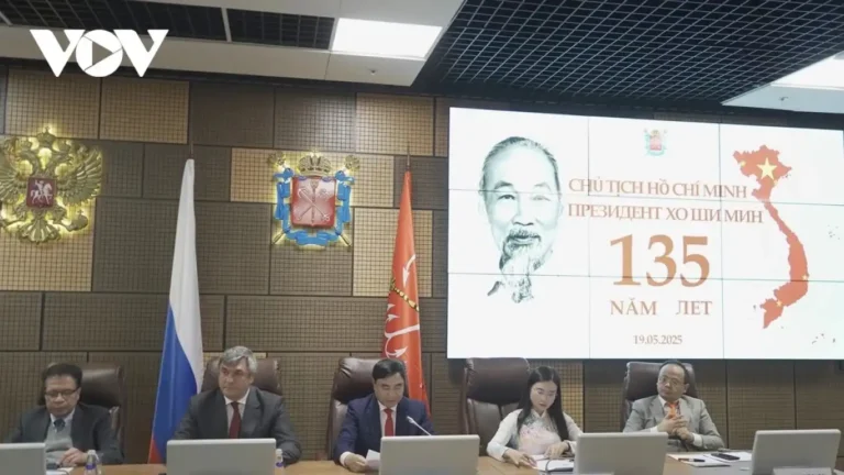 Kỷ niệm 135 năm Ngày sinh Chủ tịch Hồ Chí Minh tại Saint Petersburg 14 ky niem 135 nam ngay sinh chu tich ho chi minh tai saint petersburg