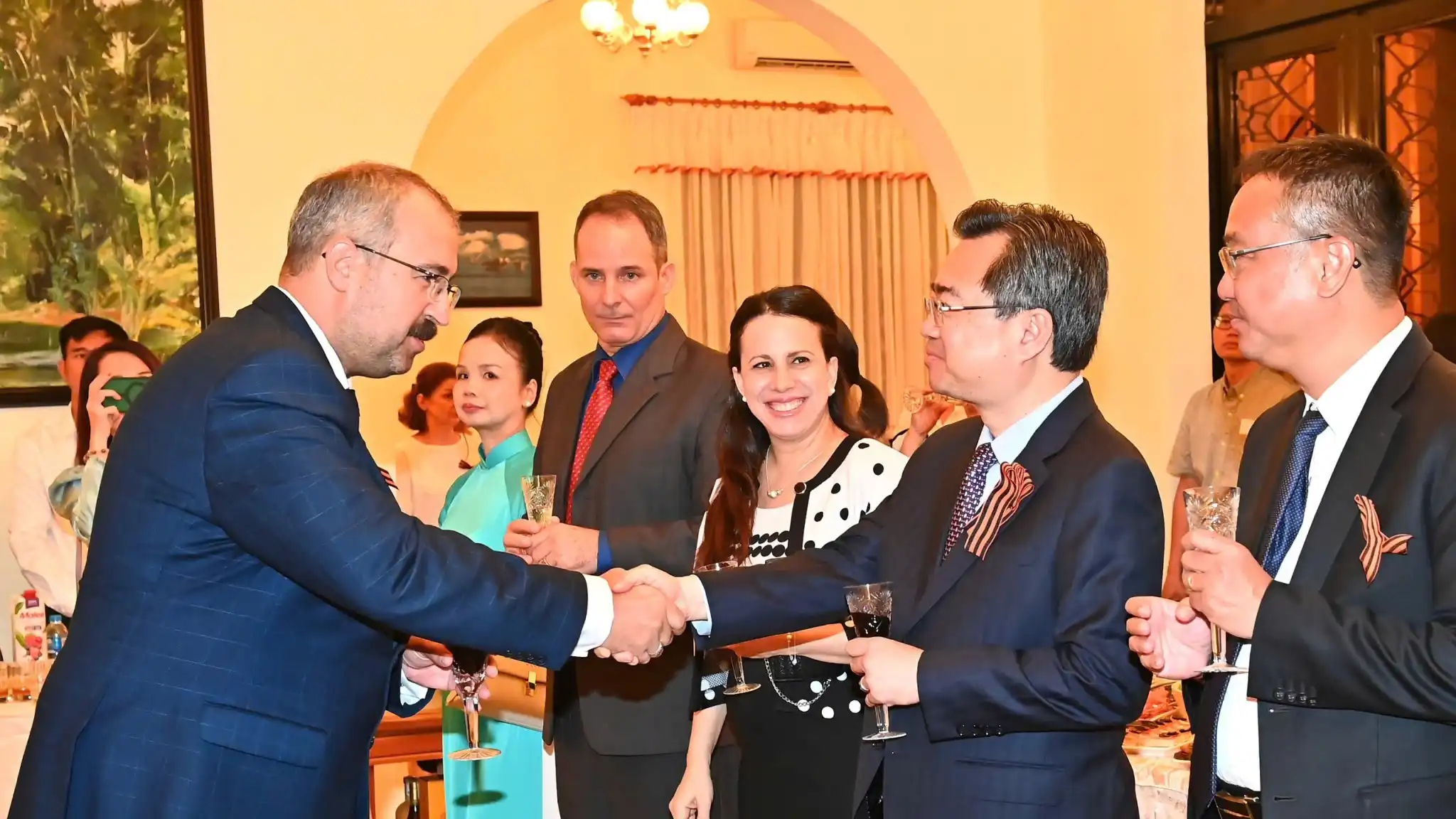 ky niem 80 nam ngay chien thang tai thanh pho ho chi minh