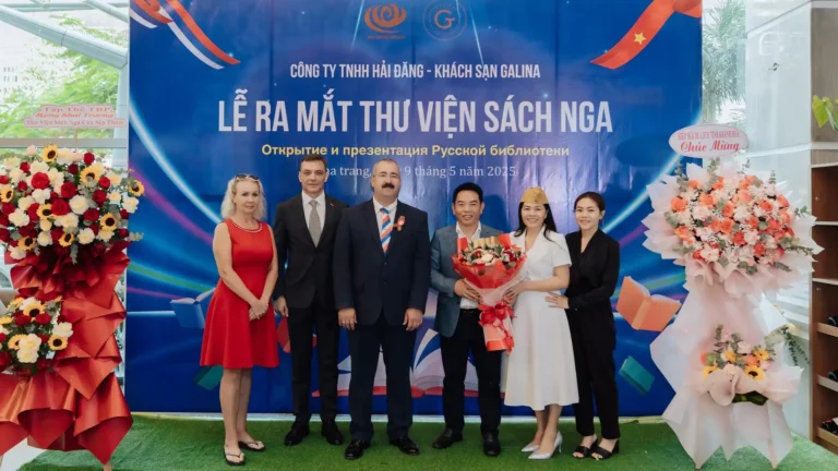 Ra mắt Thư viện sách Nga giữa lòng phố biển Nha Trang 9 ra mat thu vien sach nga giua long pho bien nha trang 1