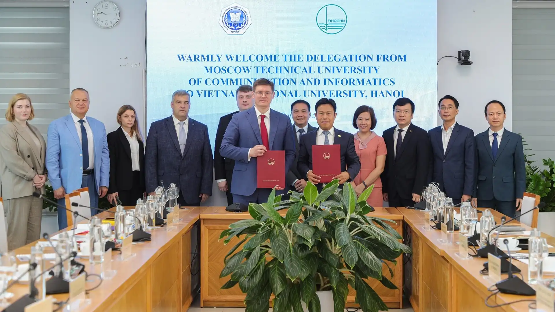 Đại học Quốc gia Hà Nội và Đại học MTUCI hợp tác đào tạo Thạc sĩ 2 dai hoc quoc gia ha noi va dai hoc mtuci hop tac dao tao thac si