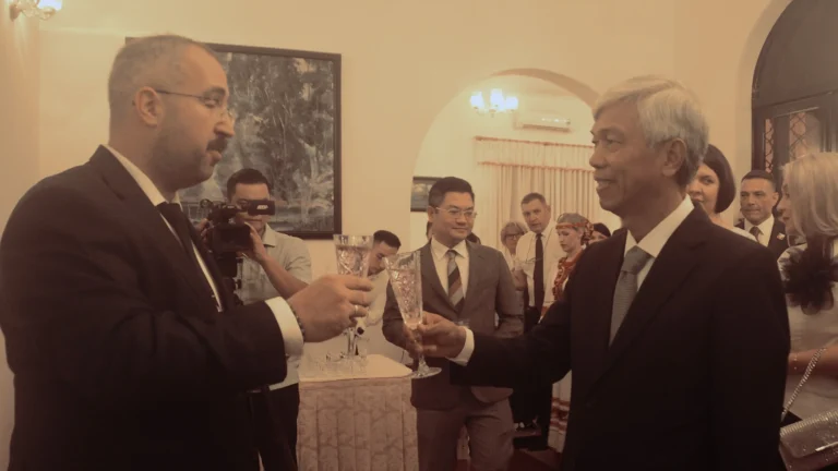 Lễ kỷ niệm 35 năm Ngày Quốc khánh Nga tại Thành phố Hồ Chí Minh 3 le ky niem 35 nam ngay quoc khanh nga tai thanh pho ho chi minh