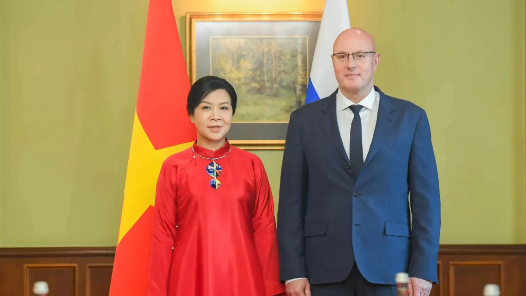 ky vong lon vao giao duc ky thuat nghe thuat va tieng nga tai viet nam