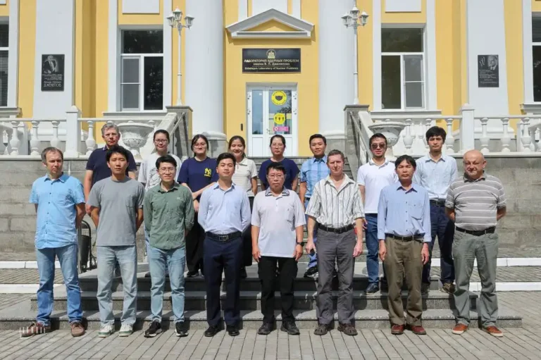 Tăng cường hợp tác giữa Viện JINR Dubna và các nhà khoa học trẻ Việt Nam 11 tang cuong hop tac giua vien jinr dubna va cac nha khoa hoc tre viet nam