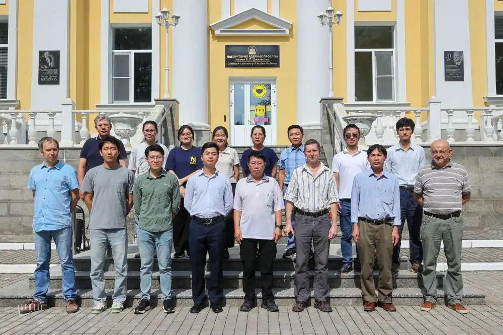 Tăng cường hợp tác giữa Viện JINR Dubna và các nhà khoa học trẻ Việt Nam 1 tang cuong hop tac giua vien jinr dubna va cac nha khoa hoc tre viet nam