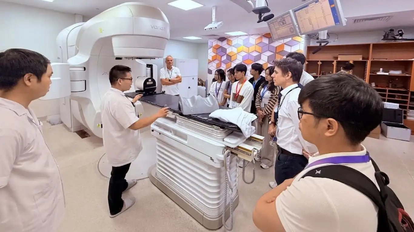 6 sinh viên Bách khoa và hành trình thực tập sắp tới tại Dubna 2 6 sinh vien bach khoa va hanh trinh thuc tap sap toi tai dubna 1