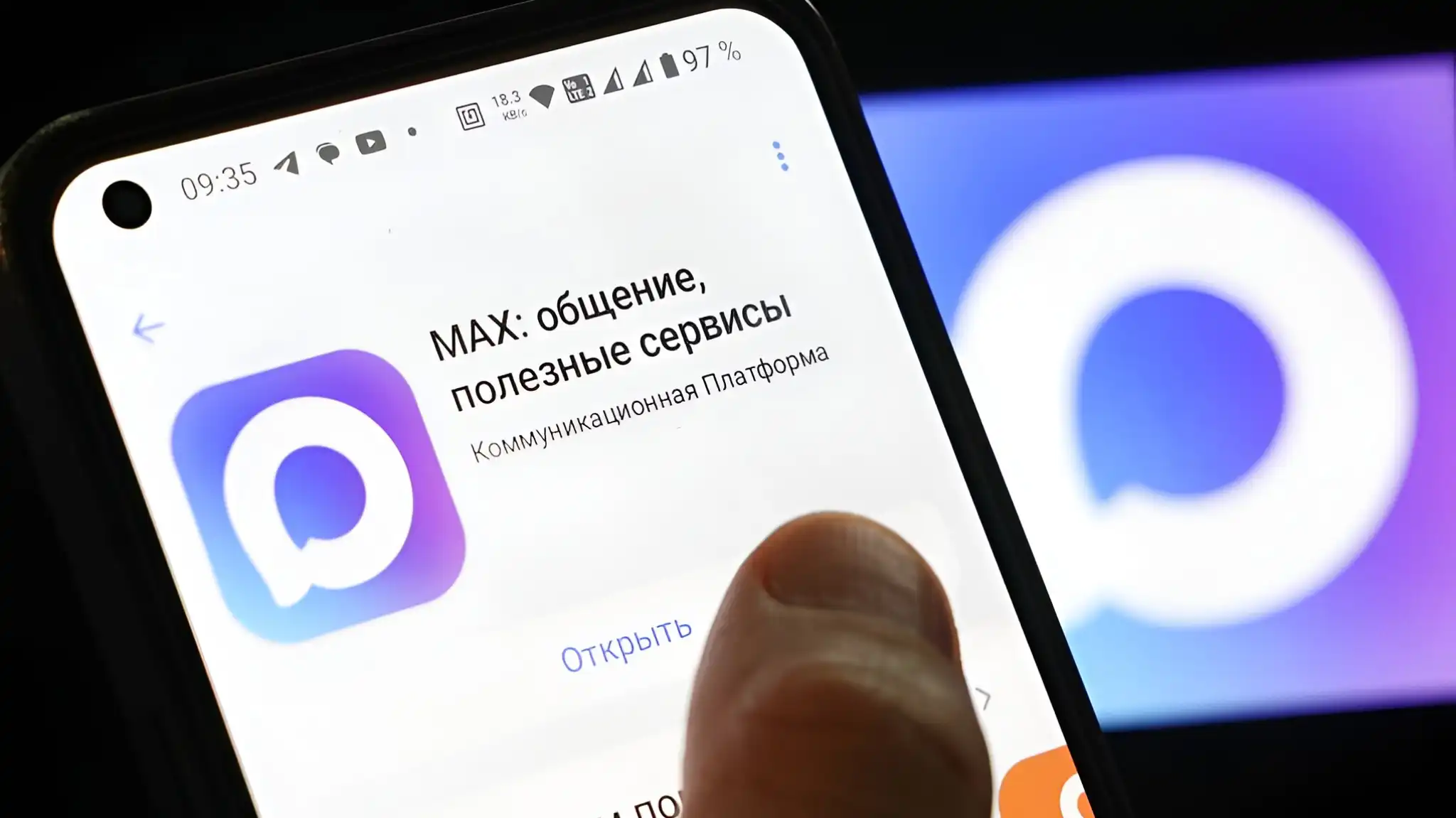nga bat buoc cai apps nhan tin quoc gia max tren smartphone moi