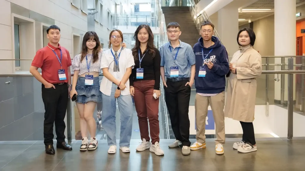 Sinh viên UEB học hè tại Trường Kinh tế Quốc tế ICEF thuộc Đại học HSE 1 sinh vien ueb hoc he tai truong kinh te quoc te icef thuoc dai hoc hse