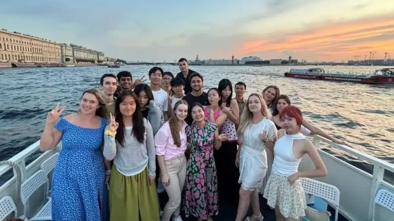 an tuong sinh vien viet tai truong he quoc te hse saint petersburg 2025 1
