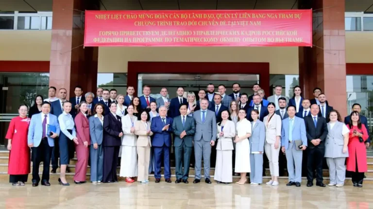hoc vien chinh tri quoc gia ho chi minh day manh hop tac dao tao voi nga 2