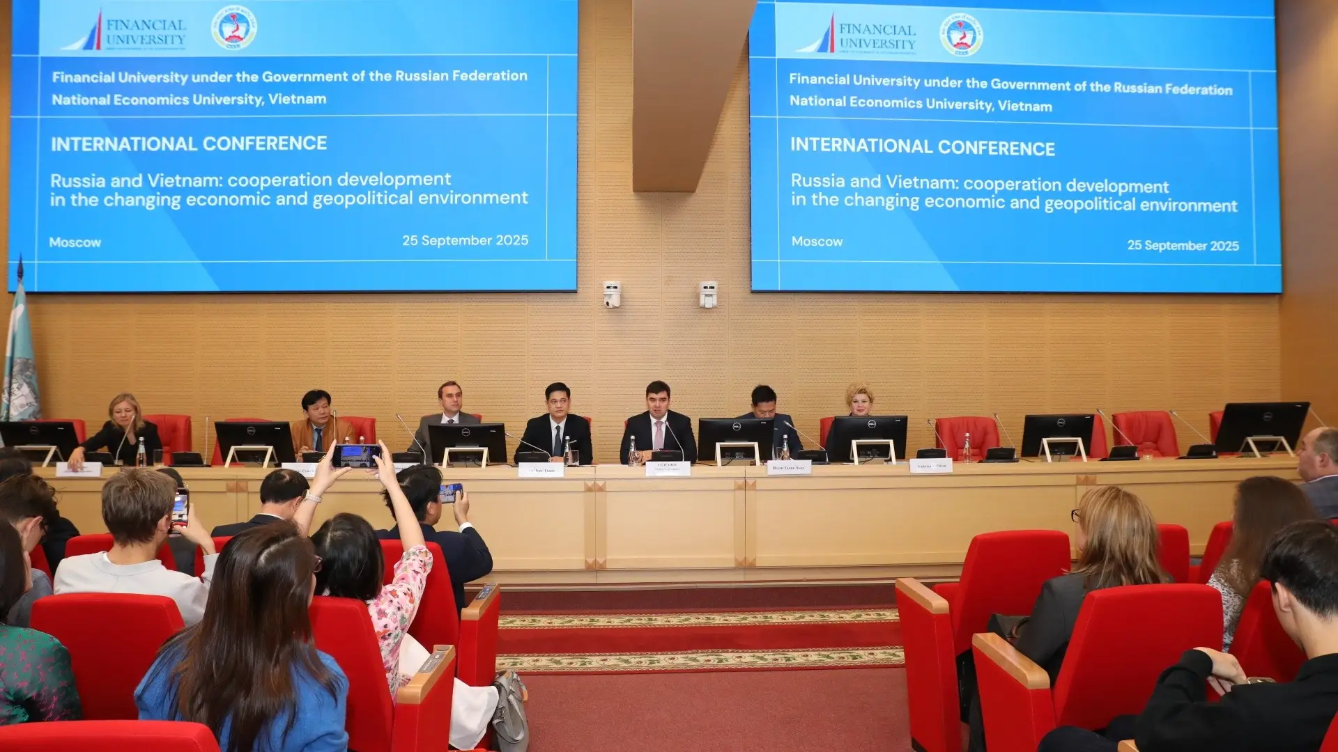 Hội nghị khoa học quốc tế Nga-Việt tại Đại học Tài chính Nga 2 hoi nghi khoa hoc quoc te nga viet tai dai hoc tai chinh nga