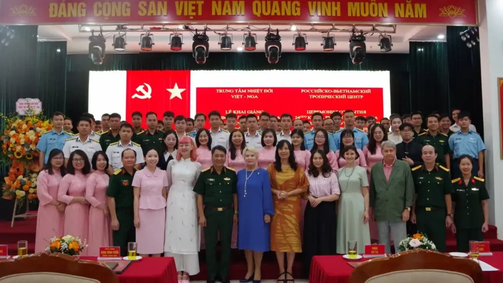 Trung tâm Nhiệt đới Việt - Nga khai giảng các lớp tiếng Nga 2025-2026 1 trung tam nhiet doi viet nga khai giang cac lop tieng nga 2025 2026