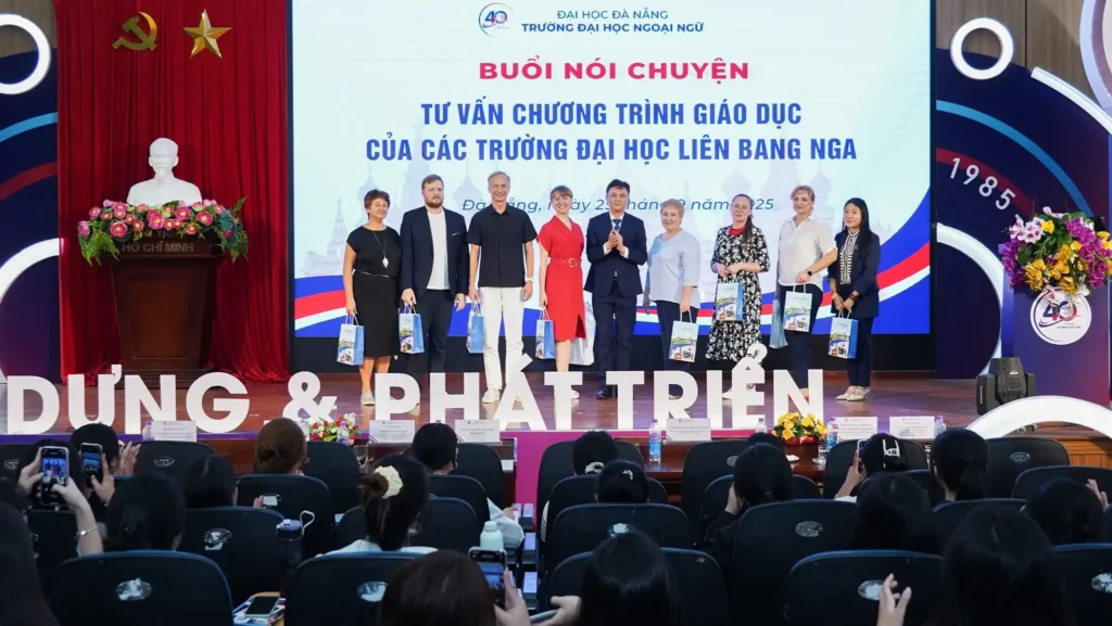 truong dai hoc ngoai ngu dai hoc da nang to chuc tu van giao duc nga