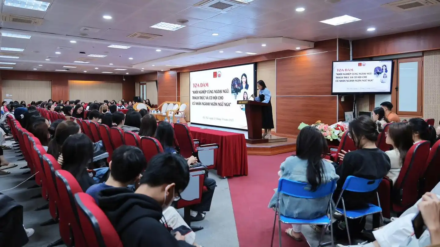 hanh trinh truyen cam hung khoi nghiep cho sinh vien ngon ngu nga