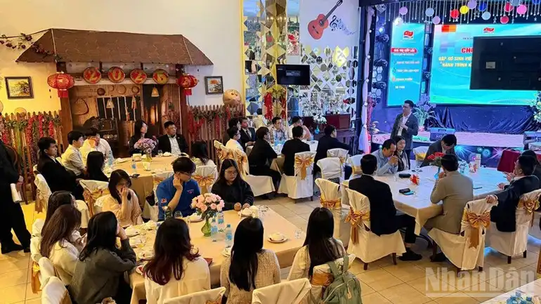 Vietsovpetro gắn kết với thế hệ trí thức trẻ Việt Nam tại Nga 2 vietsovpetro gan ket voi the he tri thuc tre viet nam tai nga 2