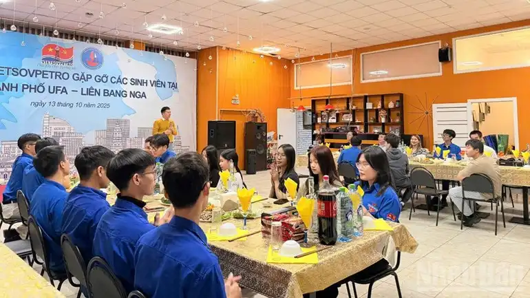 vietsovpetro tham va lam viec tai dai hoc dau khi ufa 2