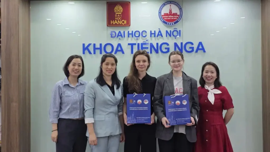 chuyen cong tac cua giang vien dai hoc herzen tai truong dai hoc ha noi