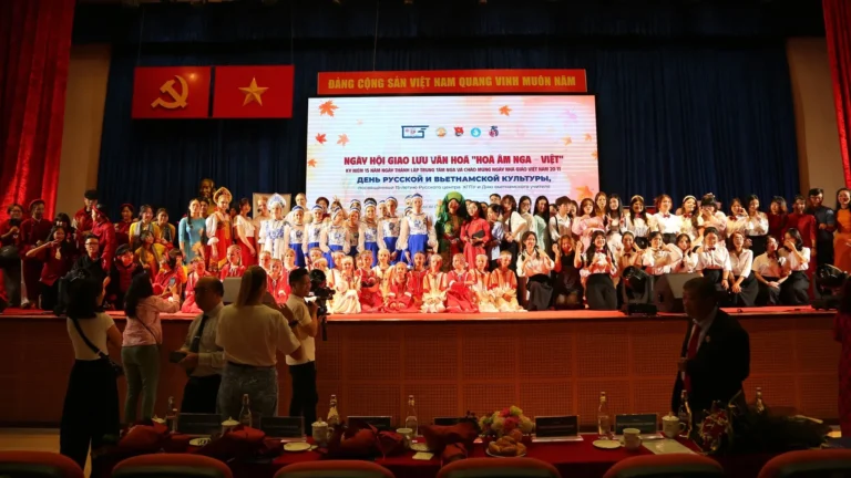 hoa am nga viet tai dai hoc su pham thanh pho ho chi minh