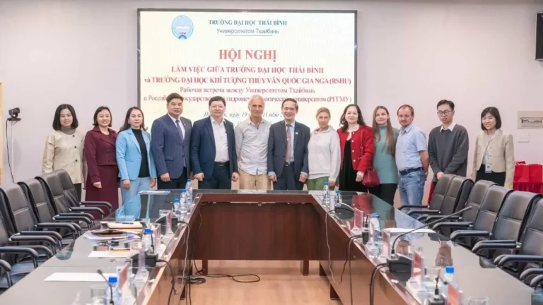 Trường Đại học Thái Bình tiếp đoàn Đại học Khí tượng Thủy văn Nga 1 truong dai hoc thai binh tiep doan dai hoc khi tuong thuy van nga