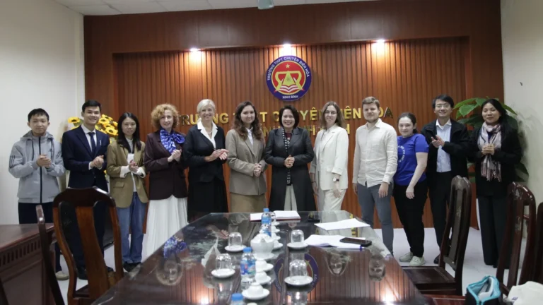 Giới thiệu các trường đại học Nga tại Trường THPT Chuyên Biên Hòa 1 gioi thieu cac truong dai hoc nga tai truong thpt chuyen bien hoa