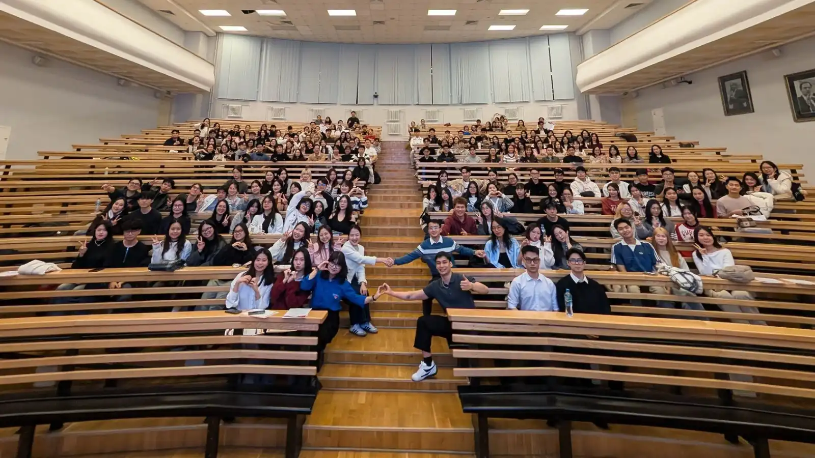 Sinh viên Việt Nam tại Đại học Kinh tế Plekhanov tổ chức họp thường niên 2 sinh vien viet nam tai dai hoc kinh te plekhanov to chuc hop thuong nien
