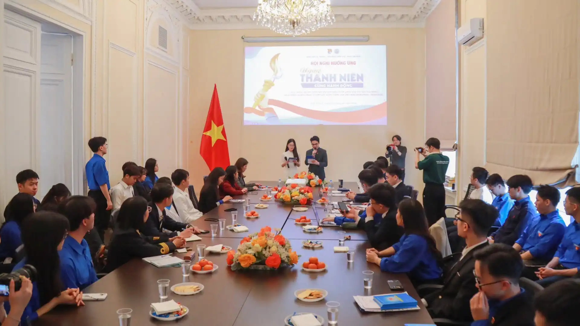 tuoi tre viet nam tai lien bang nga lan toa tinh than dai hoi dang 1