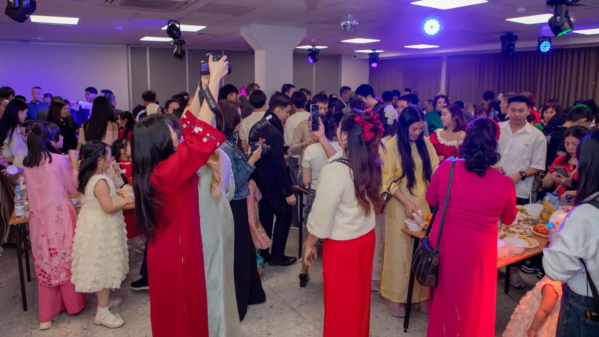 du hoc sinh tai kazan ron rang don xuan binh ngo 2026 2
