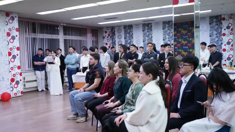 ma dao thanh cong xuan tron hanh phuc tai dai hoc hang khong moskva 1