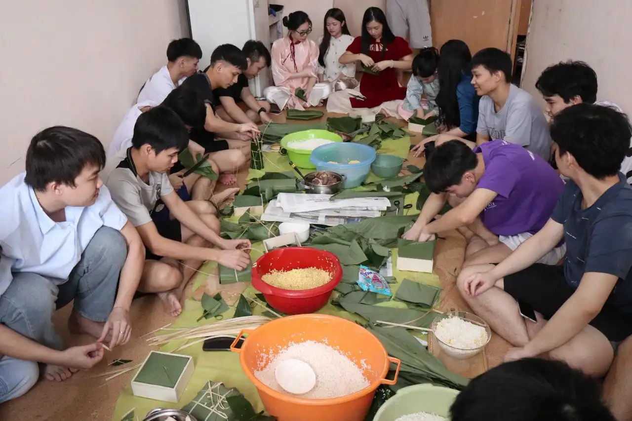 tet sum vay giu lua truyen thong tai dai hoc cong nghe hoa mendeleev