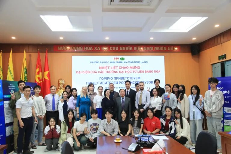 Đoàn các trường đại học Nga thăm và làm việc tại HUBT 6 doan cac truong dai hoc nga tham va lam viec tai hubt