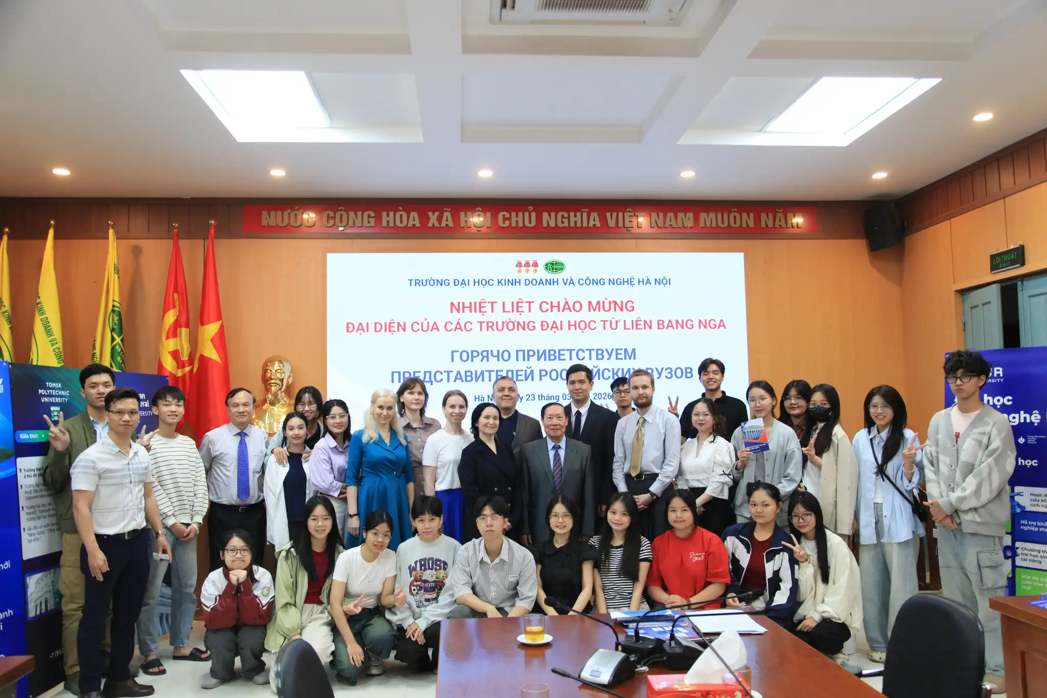 Đoàn các trường đại học Nga thăm và làm việc tại HUBT 2 doan cac truong dai hoc nga tham va lam viec tai hubt