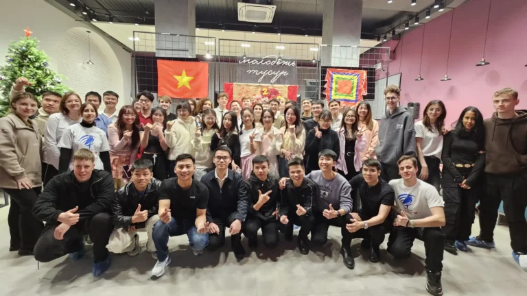 Sinh viên Việt Nam tại Đại học TUSUR tổ chức Lễ hội văn hóa 4 sinh vien viet nam tai dai hoc tusur to chuc le hoi van hoa