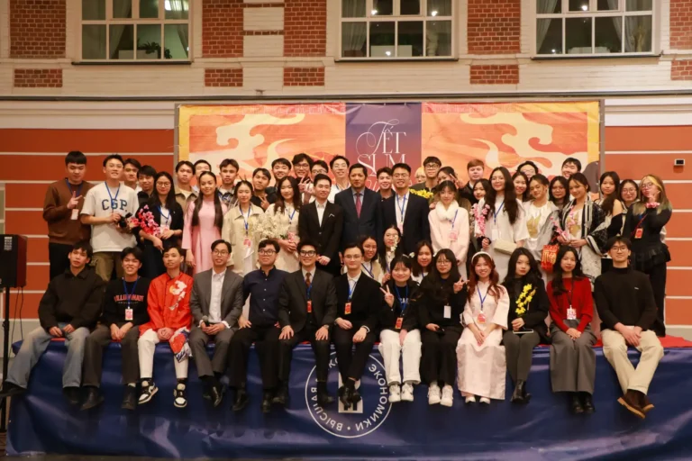 tet sum vay 2026 cua sinh vien viet tai hse misis mgimo va mglu