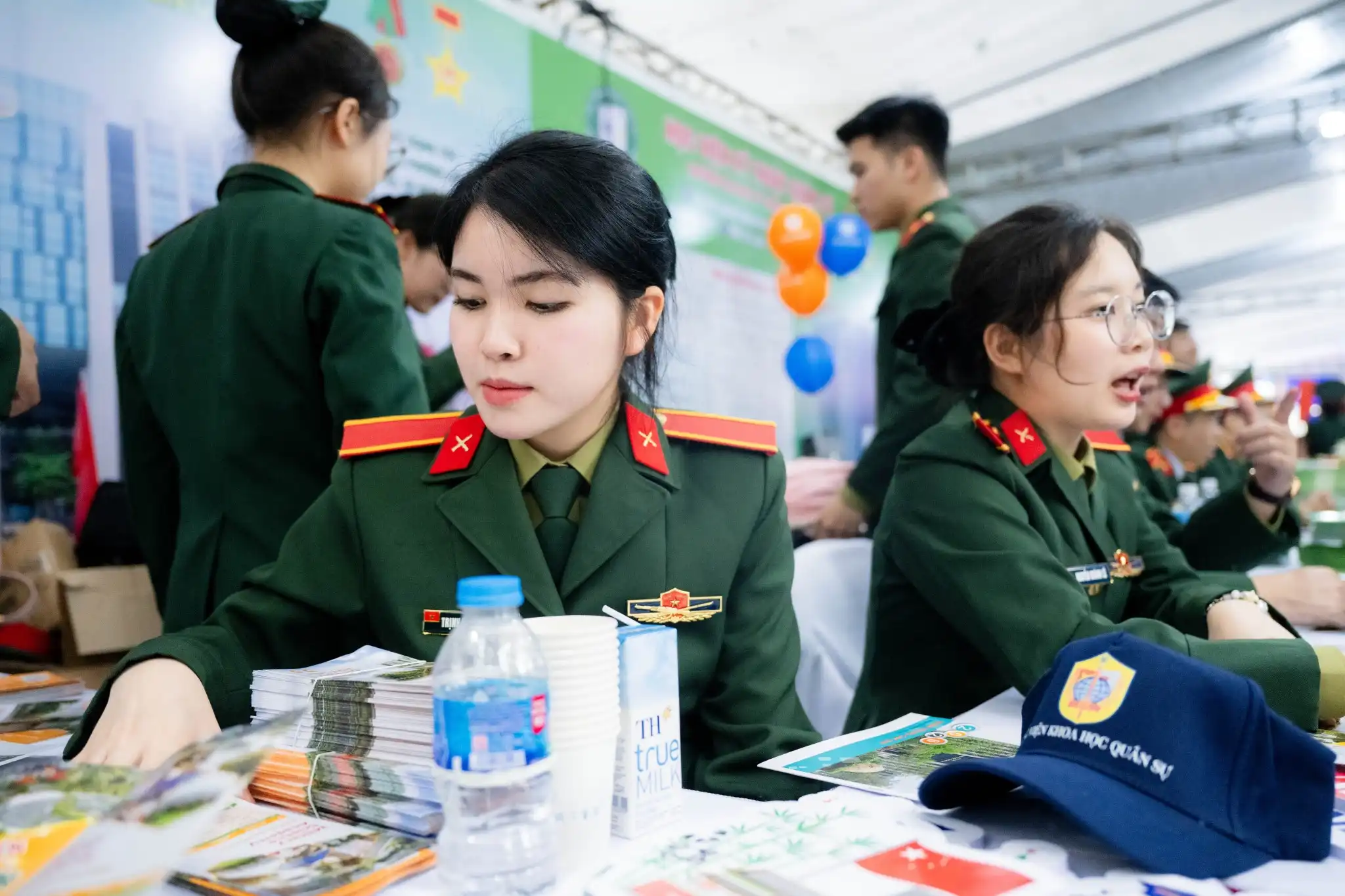 tieng nga ngon ngu quyen luc va co hoi nghe nghiep rong mo
