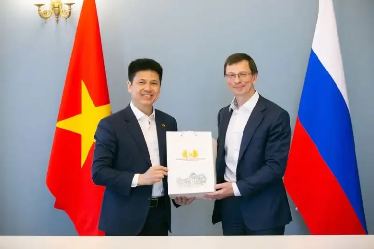 Đại học Quốc gia Hà Nội thúc đẩy hợp tác với Đại học Kinh tế Cao cấp 10 dai hoc quoc gia ha noi thuc day hop tac voi dai hoc kinh te cao cap 2