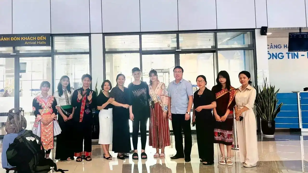 Điện Biên đưa tiếng Nga vào giảng dạy, mở rộng hợp tác giáo dục quốc tế 2 dien bien dua tieng nga vao giang day mo rong hop tac giao duc quoc te 1