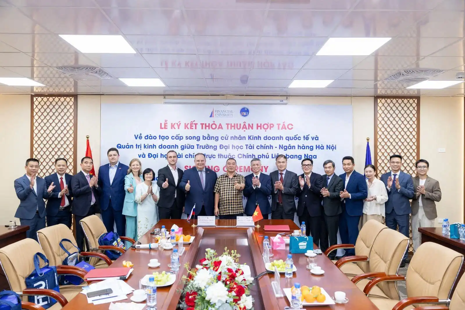 fbu va finu trien khai chuong trinh song bang kinh doanh quoc te